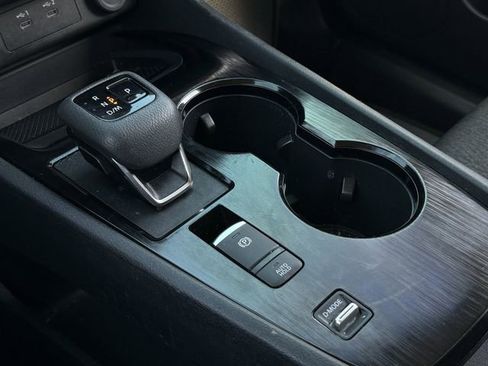 Used 2024 Nissan Rogue SV image 18