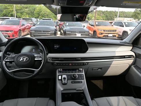 Used 2025 Hyundai Palisade SEL FWD image 33