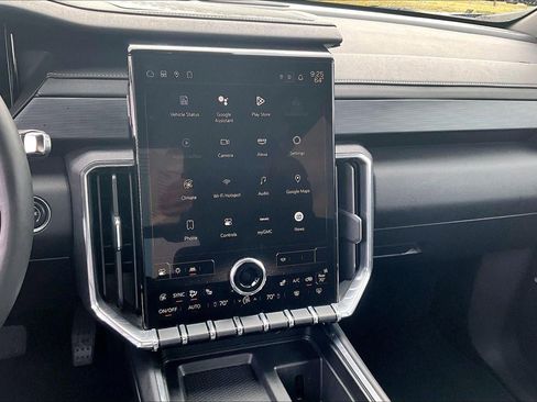 Used 2024 GMC Acadia Elevation image 22