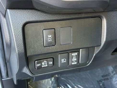 Used 2023 Toyota Tacoma TRD Off-Road w/ Technology Package image 15