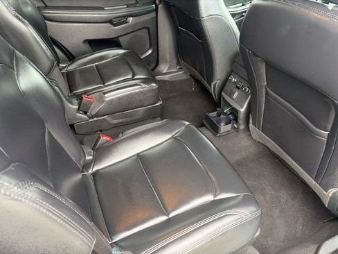 Used 2019 Ford Explorer XLT w/ Equipment Group 202A FWD image 39