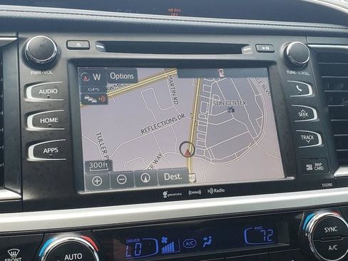 Certified 2019 Toyota Highlander XLE FWD image 22