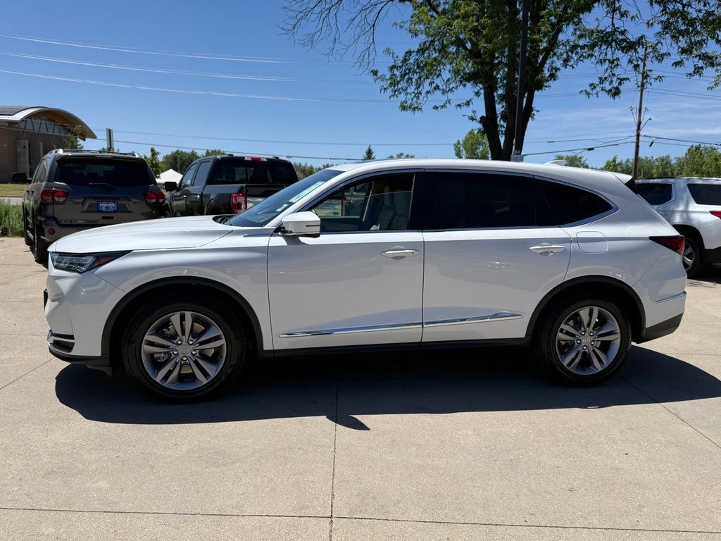Used 2026 Acura MDX SH-AWD image 9