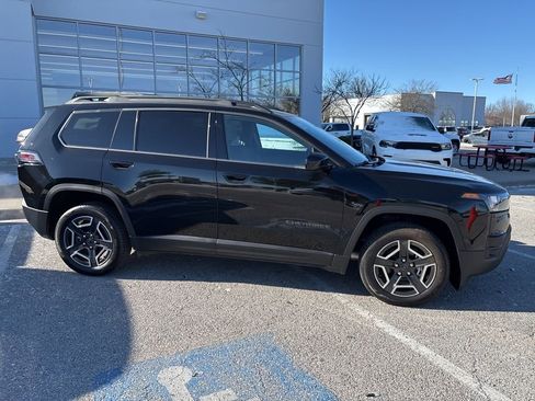 New 2026 Jeep Cherokee Laredo AWD/4WD image 30