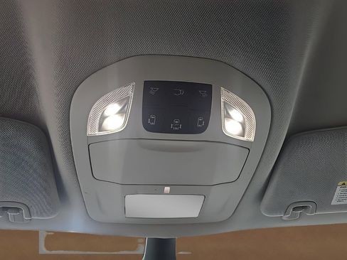 Used 2024 Chrysler Pacifica Touring-L image 30