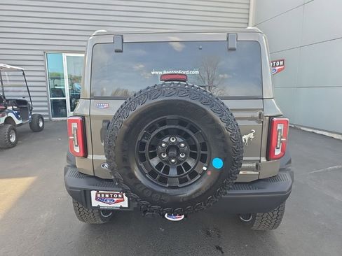 New 2026 Ford Bronco Badlands AWD/4WD image 9