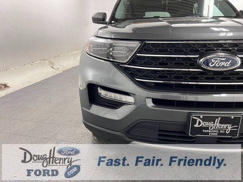 Used 2023 Ford Explorer XLT w/ Equipment Group 202A image 9