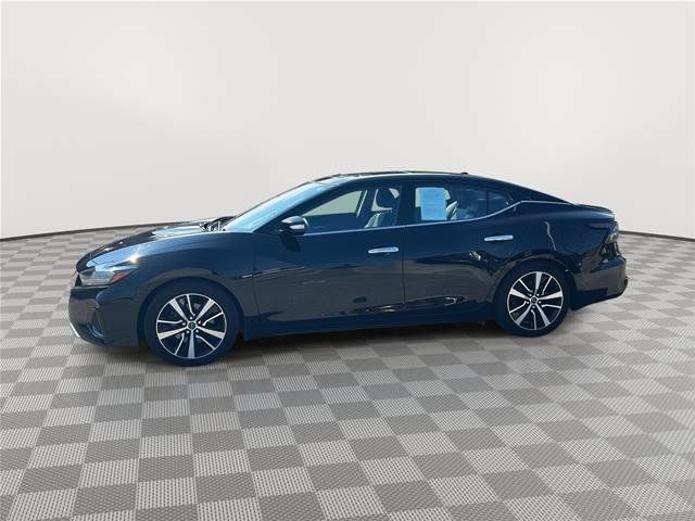Used 2023 Nissan Maxima SL FWD image 2