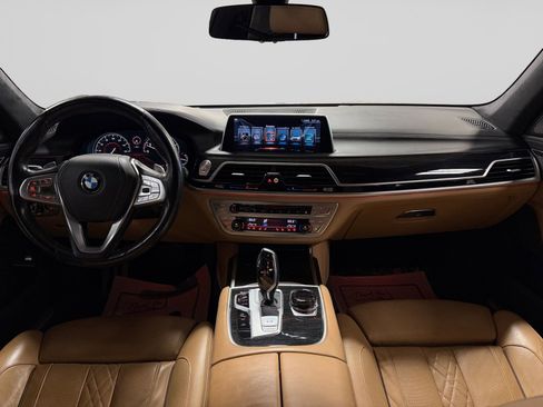 Used 2016 BMW 750i xDrive AWD/4WD image 17
