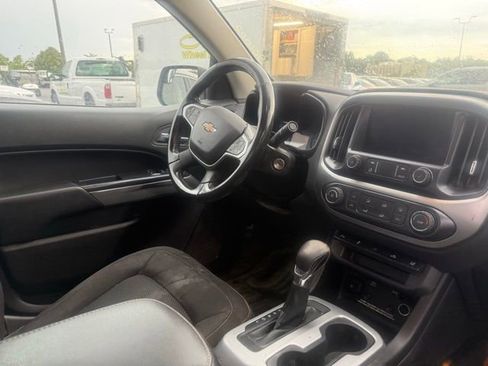 Used 2022 Chevrolet Colorado LT w/ Fleet Safety Package RWD image 5