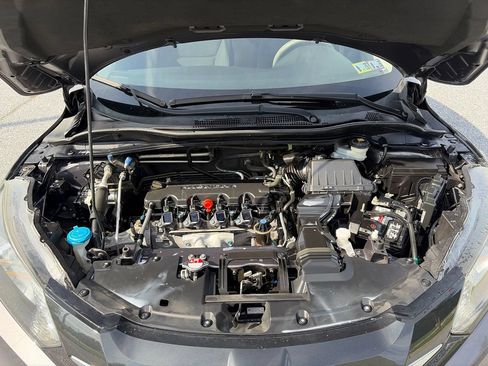 Used 2018 Honda HR-V EX image 24