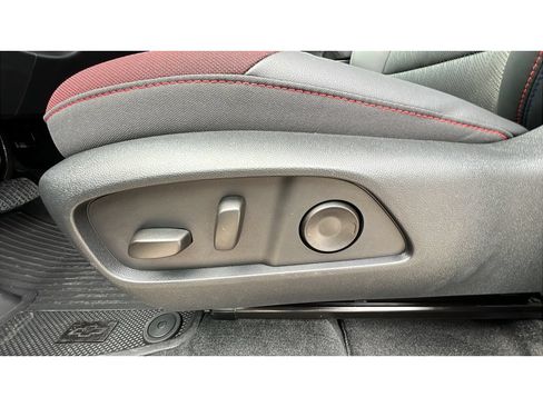 New 2026 Chevrolet Equinox RS w/ Convenience Package III AWD/4WD image 25