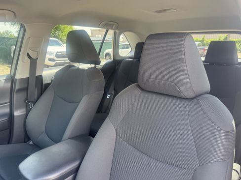 Used 2023 Toyota RAV4 LE AWD/4WD image 13