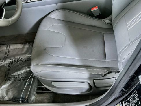Used 2023 Hyundai Elantra SEL w/ Convenience Package FWD image 19