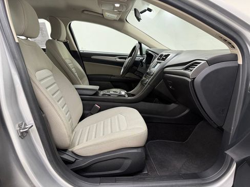 Used 2018 Ford Fusion S FWD image 28