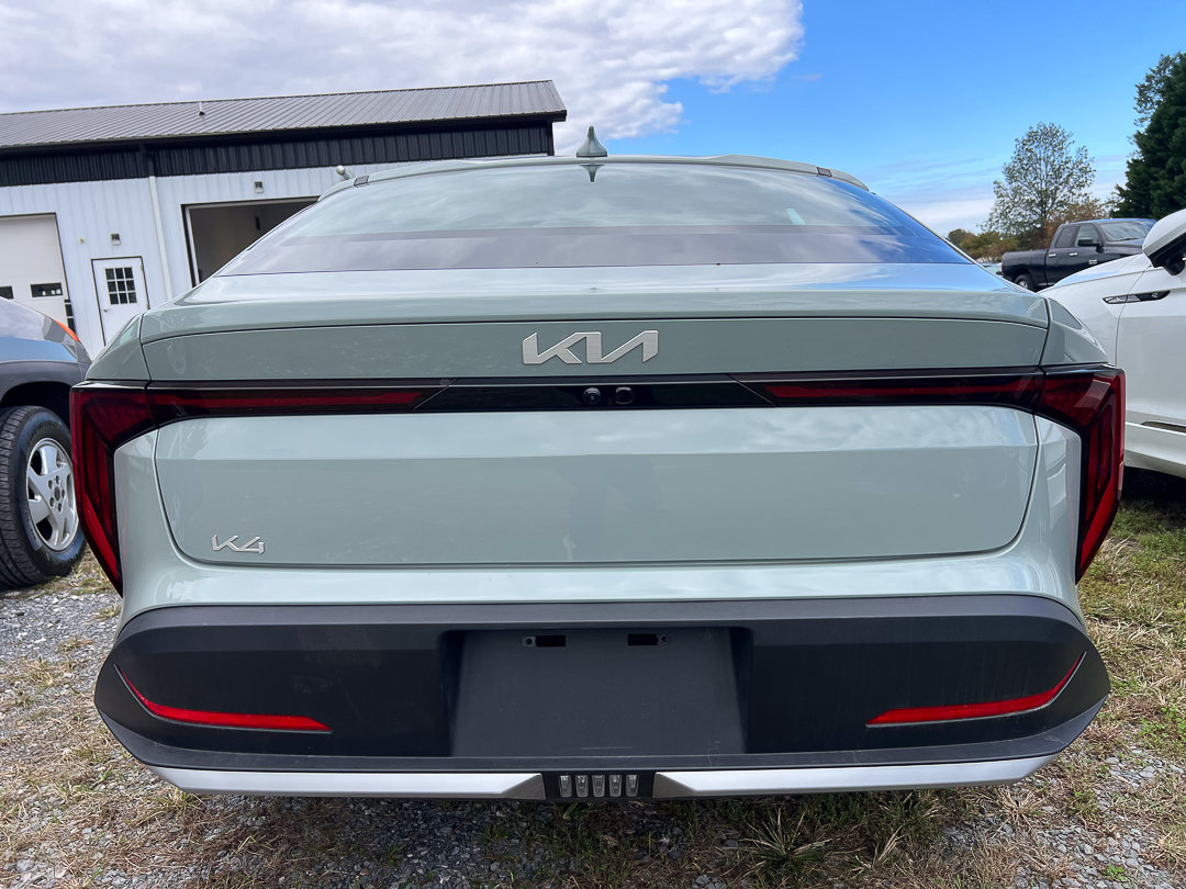 Used 2026 Kia K4 FWD image 4