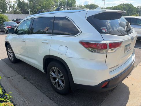 Used 2015 Toyota Highlander XLE AWD/4WD image 4
