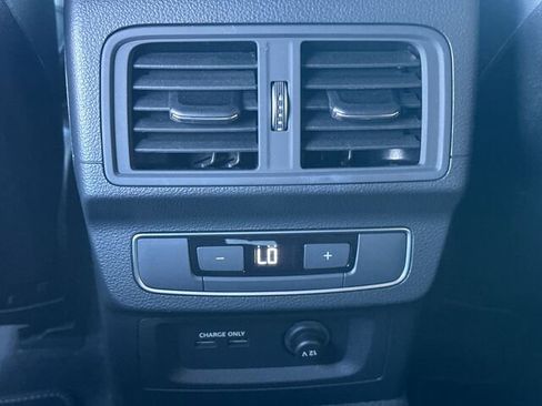 Used 2022 Audi SQ5 Premium image 16