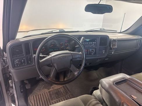 Used 2004 Chevrolet Silverado 1500 LS image 18