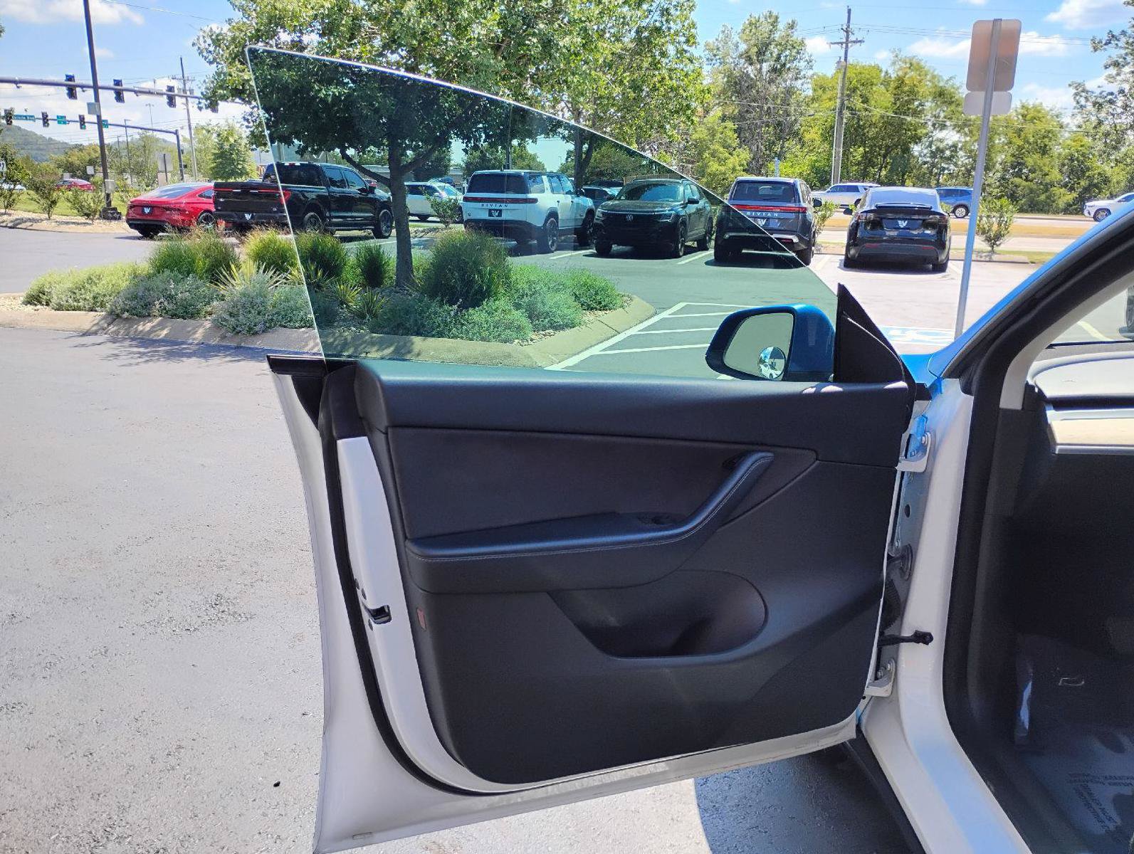 Used 2021 Tesla Model Y Long Range AWD/4WD image 10
