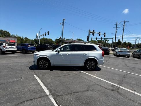 Used 2018 Volvo XC90 T6 Momentum w/ Convenience Package AWD/4WD image 8