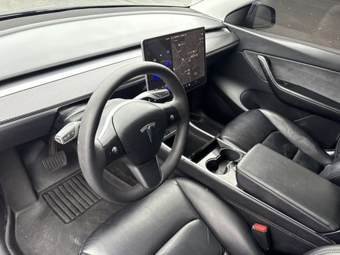 Used 2020 Tesla Model Y Long Range image 22