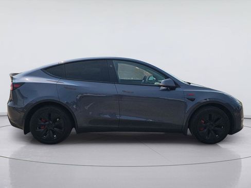 Used 2023 Tesla Model Y Long Range AWD/4WD image 6