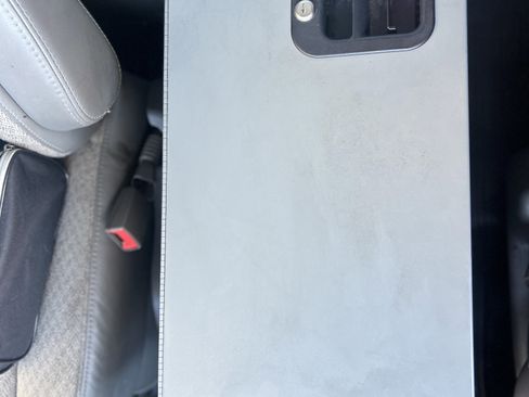 Used 2019 Chevrolet Express 3500 w/ Driver Convenience Package image 15