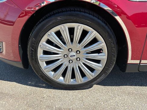 Used 2017 Ford Taurus SEL FWD image 31