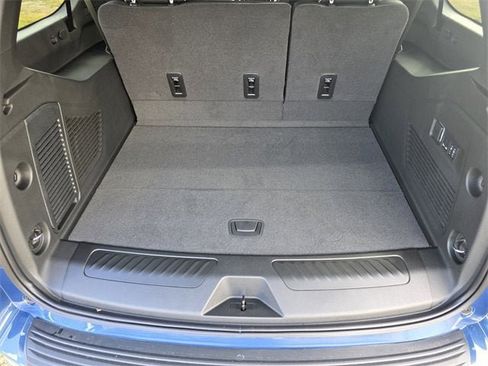 New 2026 GMC Yukon XL Elevation image 14