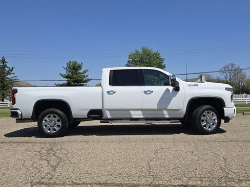 Used 2024 Chevrolet Silverado 3500 High Country w/ High Country Premium Package AWD/4WD image 23