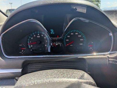 Used 2017 Chevrolet Traverse LT AWD/4WD image 17
