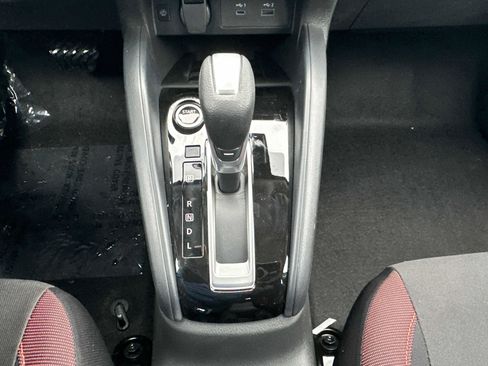 New 2025 Nissan Versa SR w/ Trunk Package image 34