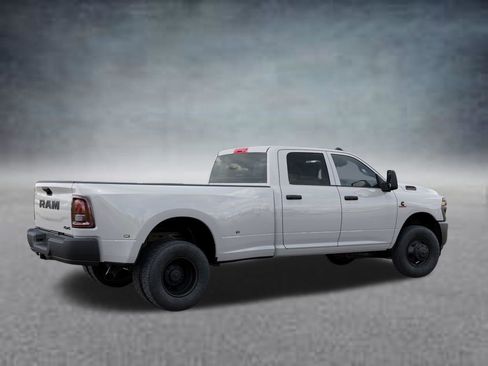 New 2026 RAM 3500 Tradesman AWD/4WD image 4