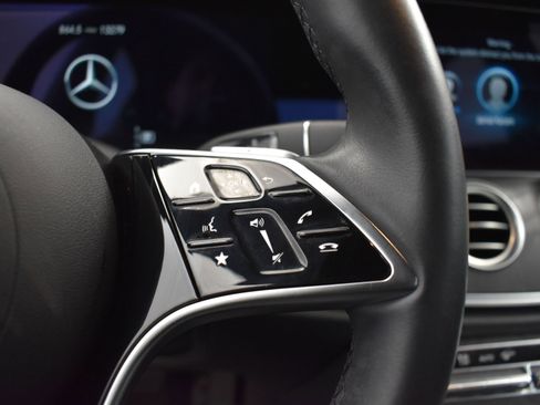 Used 2022 Mercedes-Benz E 350 4MATIC Sedan image 7