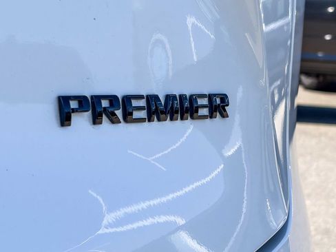 Used 2020 Chevrolet Blazer Premier w/ Driver Confidence II Package FWD image 11