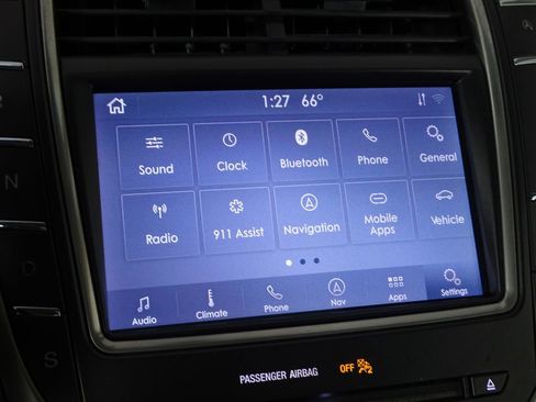 Used 2020 Lincoln Nautilus Reserve image 37