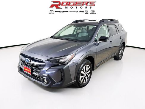 Certified 2025 Subaru Outback Premium w/ Popular Package #1 AWD/4WD image 3
