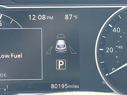 Used 2019 Nissan Kicks SV image 11