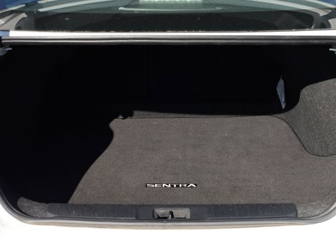 Used 2023 Nissan Sentra SV image 4