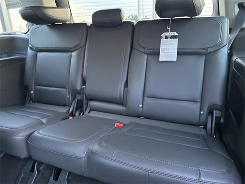 New 2025 Ford Expedition Active image 18