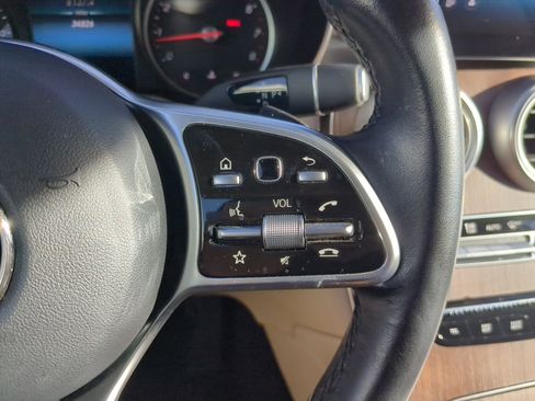 Used 2021 Mercedes-Benz GLC 300 image 21