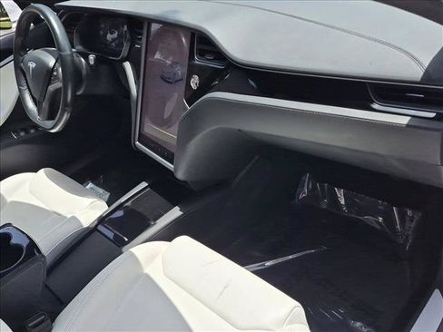 Used 2020 Tesla Model S Long Range AWD/4WD image 22