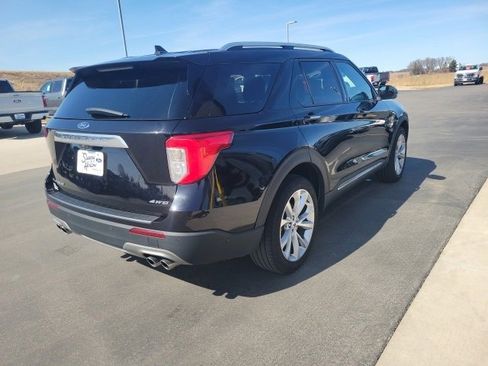 Used 2022 Ford Explorer Platinum w/ Equipment Group 601A image 6