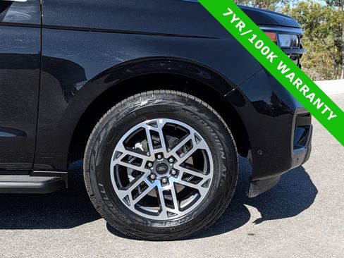 Certified 2025 Ford Expedition Max Active AWD/4WD image 11