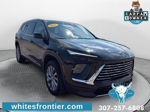 Used 2025 Buick Enclave Preferred AWD/4WD image 7