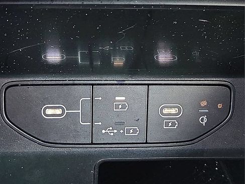 Used 2025 Kia Sorento S FWD image 22