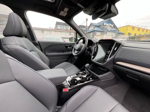 Used 2025 Subaru Forester Limited image 20