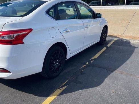 Used 2018 Nissan Sentra S FWD image 3