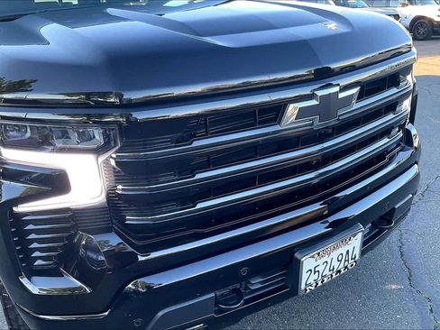 Used 2024 Chevrolet Silverado 1500 High Country w/ Midnight Edition image 32